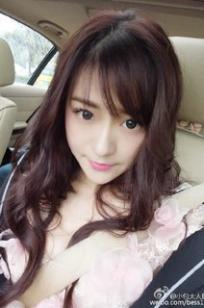 小包大人Bess(Bess)人个资料微博生活照,小包大人Bess 图片写真集