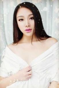 莫莫(Momo)人个资料微博生活照,莫莫 图片写真集