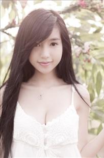 阮金红(Nguyễn Kim Hồng)人个资料微博生活照,阮金红 Nguyễn Kim Hồng Elly Tran Ha 越南妞、小逸图片写真集