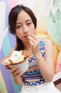 陈晚玩(陈芷妧)人个资料微博生活照,陈晚玩 陈芷妧图片写真集