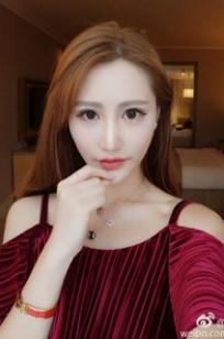 妤薇Vivian(Vivian)人个资料微博生活照,妤薇Vivian 图片写真集
