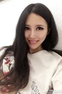 夏雨(夏冠昀)人个资料微博生活照,夏雨 夏冠昀 夏雨boomshaka图片写真集