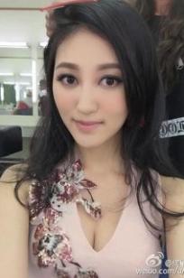 何艳娟(何艷娟)人个资料微博生活照,何艳娟 何艷娟图片写真集