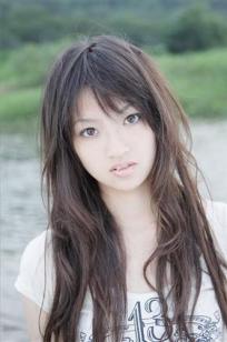 提坂笑加(Emika Sagesaka)人个资料微博生活照,提坂笑加 Emika Sagesaka图片写真集