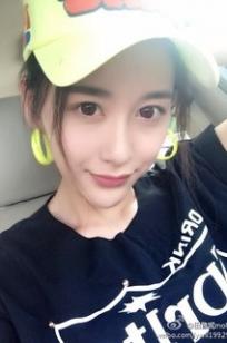 田小田(田雅妮)人个资料微博生活照,田小田 田雅妮 小小小二郎图片写真集