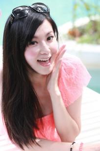 曾苡晴(Yiching)人个资料微博生活照,曾苡晴 图片写真集