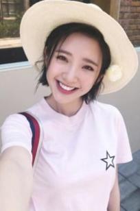 唐艺昕(Tina Tang)人个资料微博生活照,唐艺昕 糖糖图片写真集