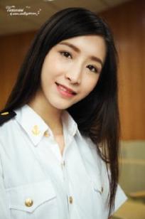 郑凌莉(Vivianzizi)人个资料微博生活照,郑凌莉 图片写真集