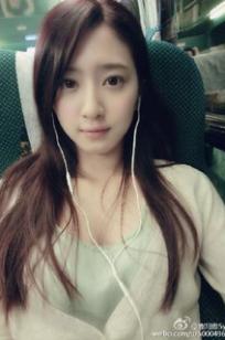 谢翔雅(Sylvia)人个资料微博生活照,谢翔雅 图片写真集