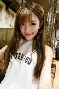 翁心颖(Shinyoung)人个资料微博生活照,翁心颖 图片写真集