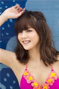 新垣里沙(Niigaki Risa)人个资料微博生活照,新垣里沙 Niigaki Risa图片写真集