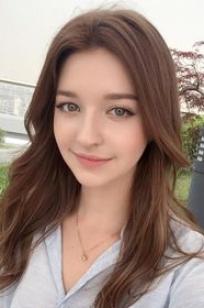 安吉丽娜·丹妮洛娃(Angelina Danilova)人个资料微博生活照,安吉丽娜·丹妮洛娃 Angelina Danilova图片写真集