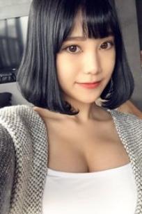 李优(Uriko Lee)人个资料微博生活照,李优 图片写真集