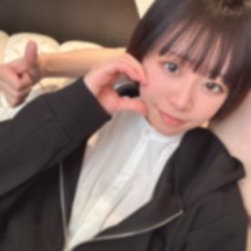 FC2-PPV-4671131 【第二次作品】情色自拍！大量潮吹！巨大陰蒂♡天真爛漫的桃。深喉口交服務後，本能暴露中出，懇求性愛。