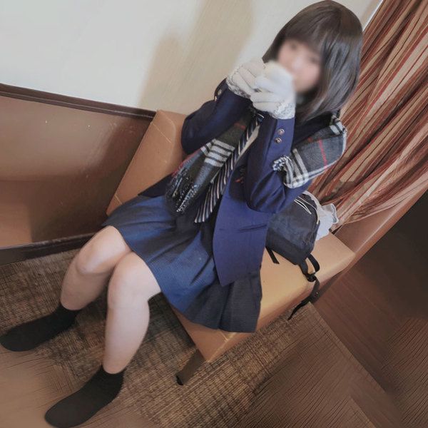 FC2-PPV-4177700 巨乳寫真偶像。被玩翻的制服學校泳裝女僕淫蕩泳裝住宿4回中出