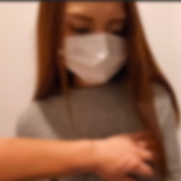 FC2-PPV-4597394 【素人個人拍攝】【中出】將肉棒塞進經營陷入困境的女社長口中