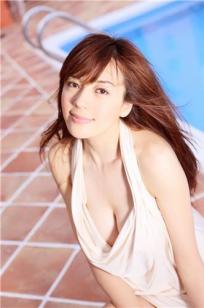 周韦彤(Cica)人个资料微博生活照,周韦彤 周伟童、周娜图片写真集