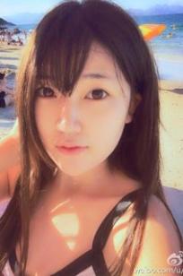 冷不丁(lengbuding)人个资料微博生活照,冷不丁 LYUXIRAN图片写真集