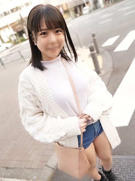 FC2-PPV-3467459 ※初回數量限定※【清純.巨乳妹②】肉感身軀的「童顏巨乳」女大學生 小夏 20歳 戀人氣氛愛愛【乳射&中出】