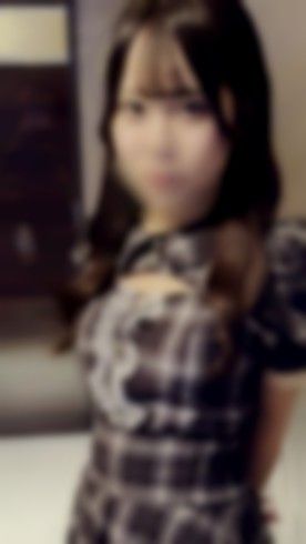 FC2-PPV-4704517 撮影中にこっそりピースしちゃう卒業したての美〇女を言葉〇みに連れ込み生ハメしてきた