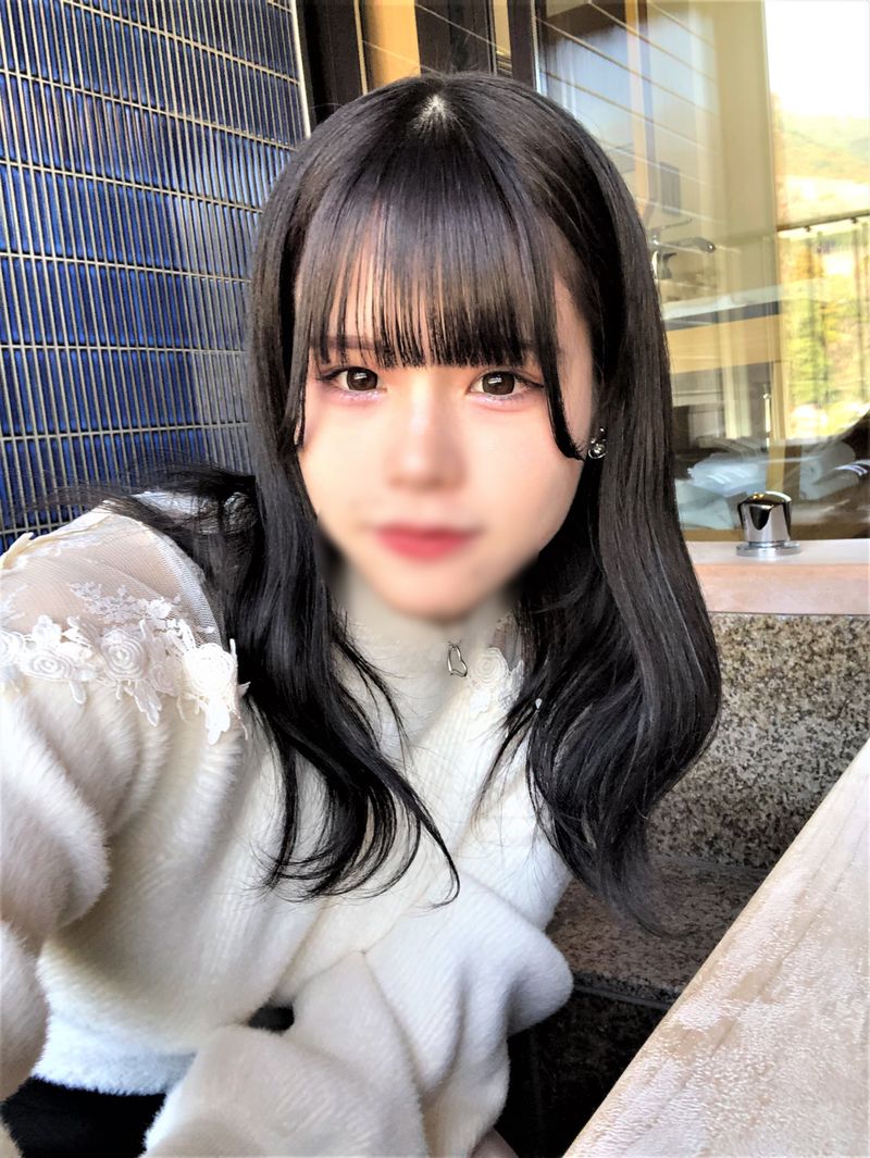 FC2-PPV-3259946 [期間限定大放出!20000pt➡1980pt]【春假溫泉抽插旅】〈鬼可愛清楚系10代〉離開都會來到溫泉町！浴衣姿態＆露天溫泉盡情抽插！中出連射讓陰道滿是精液！！　【流出嚴禁】