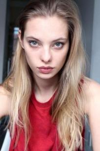 蒂欧尼·泰伯斯(Dioni Tabbers)人个资料微博生活照,蒂欧尼·泰伯斯 Dioni Tabbers图片写真集