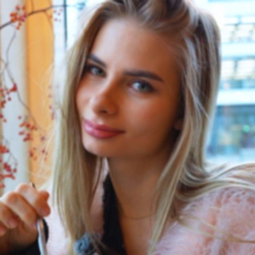 FC2-PPV-4634161 初次拍攝！真天使！史上最可愛的克塞妮亞醬。剛滿二十歲的烏克蘭人。插入雞巴後大絕叫高潮不斷，緊緻美麗的淫穴中出。4Ｋ60p