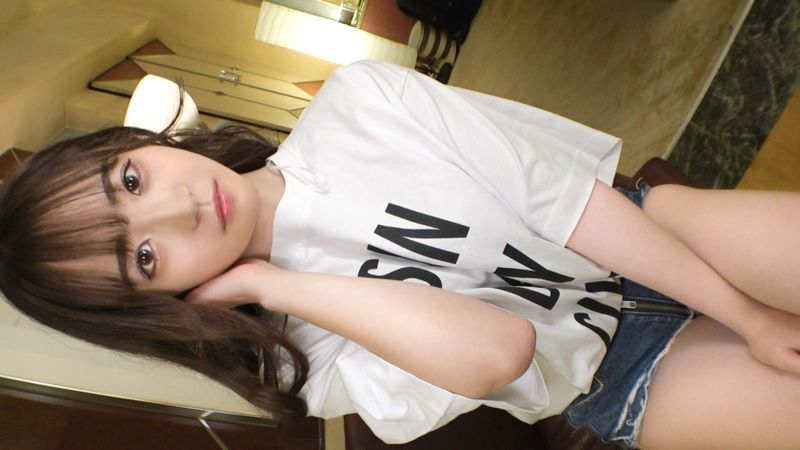 SIRO-5212 在度假勝地打工後,用苗條身材和緊實臀部征服男人的身體!!被玩弄敏感的乳頭,開朗女孩瘋狂地跳舞! 【初拍】在網上申請AV體驗拍攝 2114