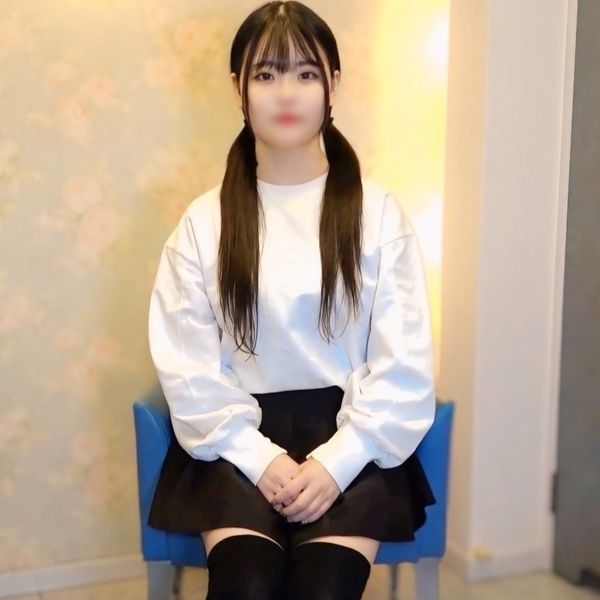 FC2-PPV-4420877 【無】過膝襪+雙馬尾♡與天使般笑容超絶可愛的由美2回中出自拍性愛!讓欲求不滿的剛毛小穴高潮!※特典高畫質版