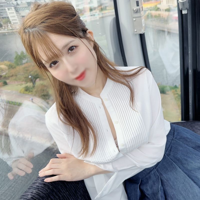 FC2-PPV-4555198 11/20前990點♡用迷人的身材讓公司男人們沉淪，靠色誘手段被開除的麻衣醬 ～靠肉體接待賺錢的單親媽媽～ ※附贈未公開場景