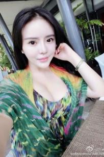 霓梓心(iamVee)人个资料微博生活照,霓梓心 图片写真集