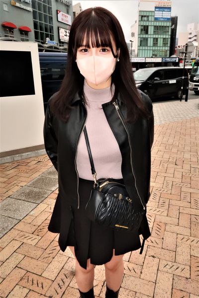 FC2-PPV-3539213 [溫泉旅行中出]〈超可愛***〉露天溫泉高速抽插！沙發上打樁騎乘位！陰道深處滿滿精液！！