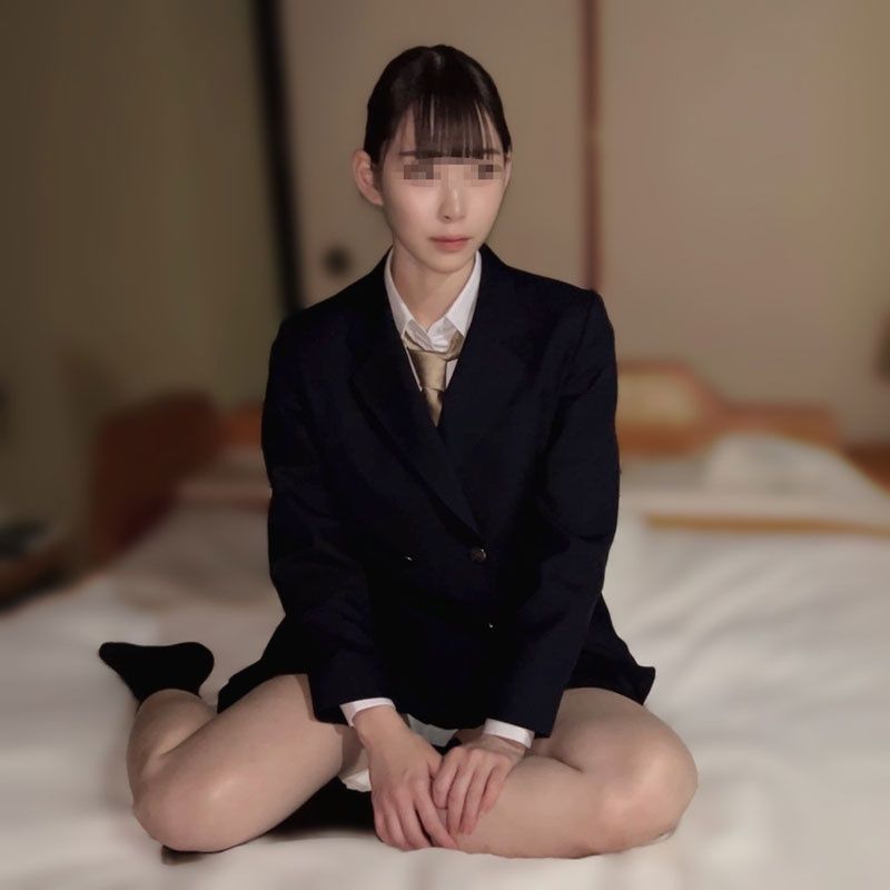 FC2-PPV-4586840 黑髮馬尾辮的美貌優等生。因為一些原因公開。五年前制服時期的興趣影片