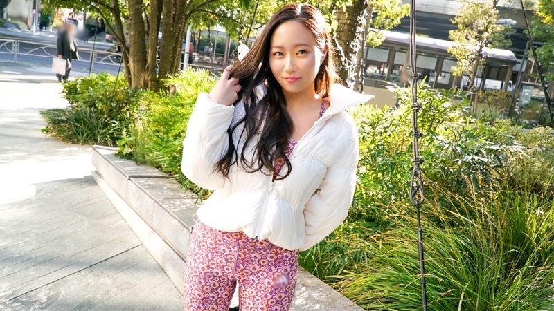 SIRO-5266 雖然外表冷酷，不過下半身卻是沸騰的！一突而出就發出女人的叫聲，流汗做愛。舞蹈鍛鍊的極上陰道壓力，一插入後就回不去了…