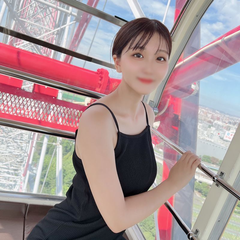 FC2-PPV-4565895 初次拍攝、露臉！三天限定！這位大學畢業的女孩，從未有過性經驗，脫下衣服後居然是E罩杯巨乳！！她那濃密的陰毛就像藝術品一樣，而且她那敏感的身體不斷地達到高潮，最後被無套抽插到高潮連連！！