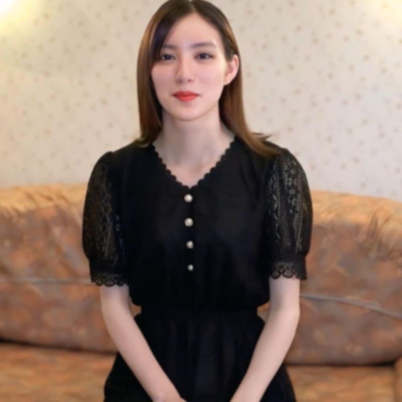 FC2-PPV-4524327 再次女神降臨!最強視覺美女!美麗的臉蛋與苗條完美身材吞精與中出2連發!