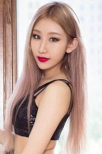 Tina人个资料微博生活照,Tina 图片写真集