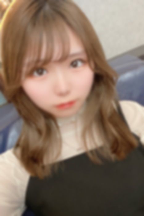 FC2-PPV-3799208 想要讓經驗少的女性懷孕！欺騙認真工作的白皙苗條補習班講師無許可內射。男學生們！這就是如何搞上的。