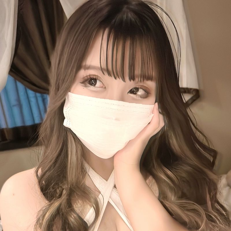 FC2-PPV-4542631 【今作限定出演】H罩杯的豪華身材 ♡ 嘗試與舞者莫莫的胸部親密接觸♡.