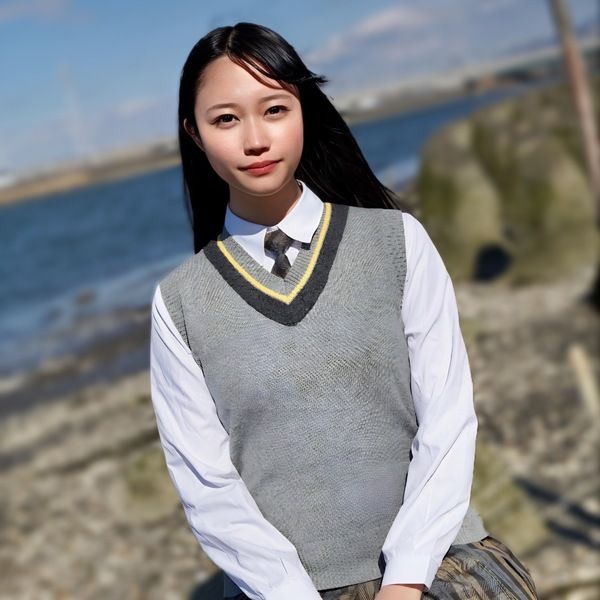 FC2-PPV-3643923 超清純可愛療癒系有點變態的理想女友脫衣後也很棒。