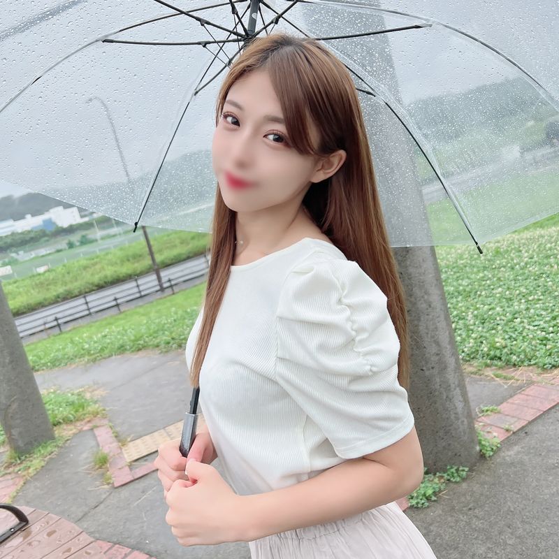 FC2-PPV-4549995 露臉！！三天限定！在化妝品公司工作的美女，她有著出眾的身材和讓人一見就愛上的可愛魅力，一面裝作是處女一面展現出超M的本性，一面露出淫蕩的表情一面不斷高潮，我們將在她那淫亂的身體上進行無套中出！(後編)