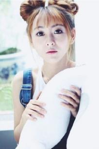 草莓(caomei)人个资料微博生活照,草莓 图片写真集