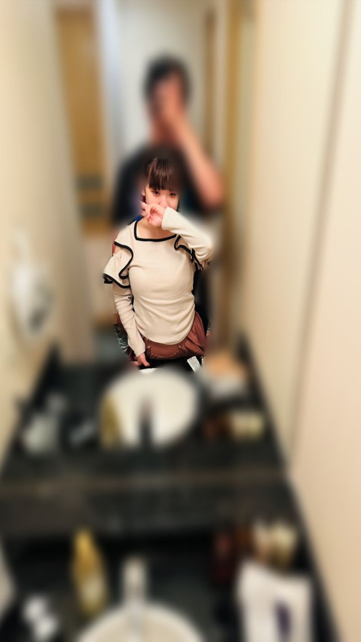 FC2-PPV-4528532 與超愛吃的女友連續做愛