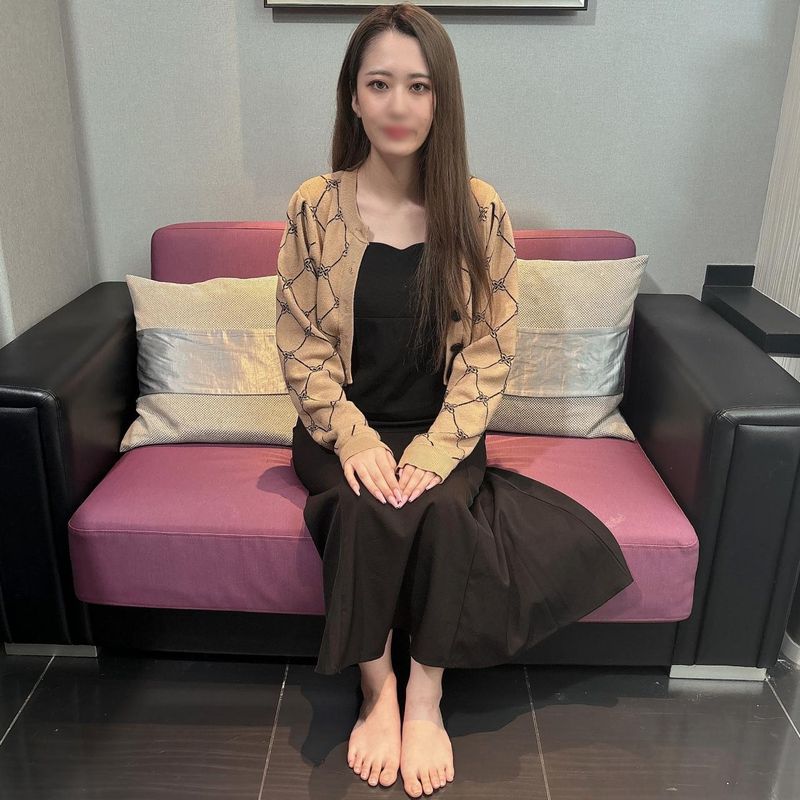 FC2-PPV-4516441 某品牌美人商店店員的唯醬。高貴的成熟女子無法戰勝欲求不滿!