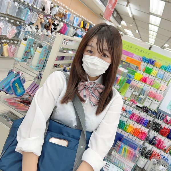 FC2-PPV-3081582 初次拍攝！！【無修正】對合唱部比賽努力練習的女學生，在社團回家後叫出來無套內射！！