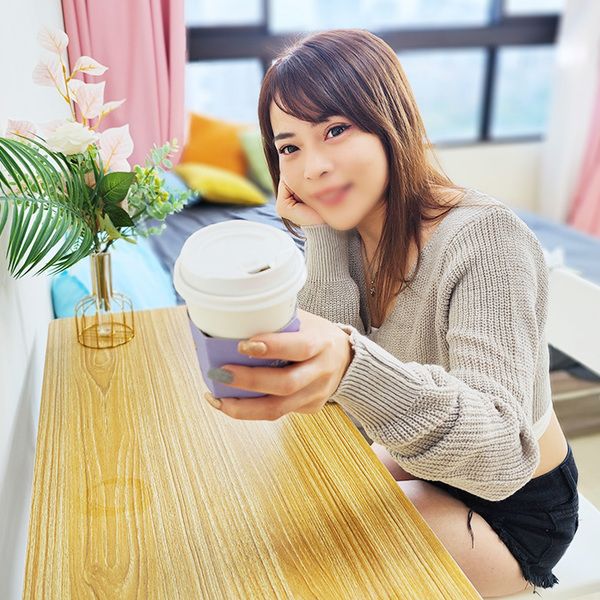 FC2-PPV-4104949 苗條巨乳的曼曼醬與日本人男性初次體驗♥如同緊緻美腰的耀眼瞳♥用身體來學習淫蕩的日本語!