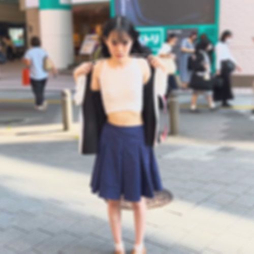 FC2-PPV-4081626 真實街頭露出。華麗年輕可愛的妹子。什麼都行所以中出個夠。