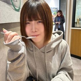 FC2-PPV-4673750 神乳神姿態的事務員。超敏感F罩杯，潮吹不停，床單都濕透了。