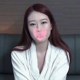 FC2-PPV-4411794 白皙苗條美臀美腿美人。感度出眾的美穴濕濡白濁液滿溢。可愛般喘息聲超M高潮。玩弄乳頭的服侍口交。巨根抽插陰道深處認真懷孕中出!