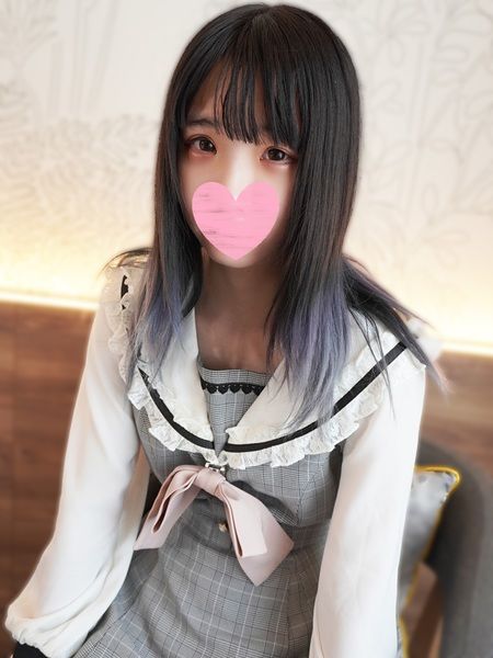 FC2-PPV-2904417 「大叔的肉棒好大♥」可愛的學生妹。過激抽插讓腰部顫抖大絶叫。年輕苗條身軀無慈悲大量精子注入